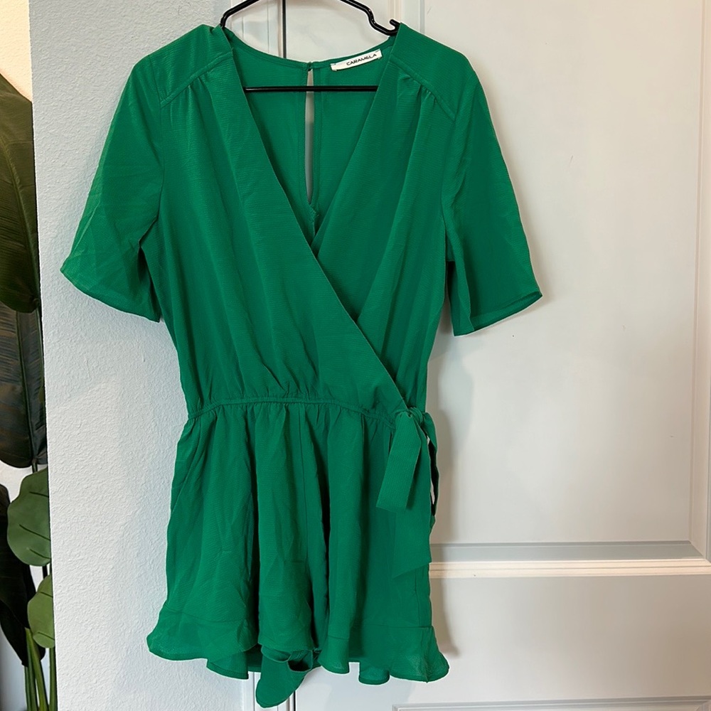 NWOT Caramela Green Romper. Size Large. Never worn.